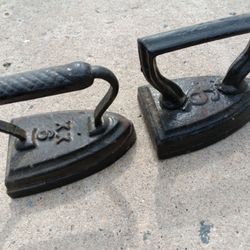 Antique Cast Iron Fluting / Smoothing Sad Irons 6” long x 4” wide x 4.75” high they have been painted