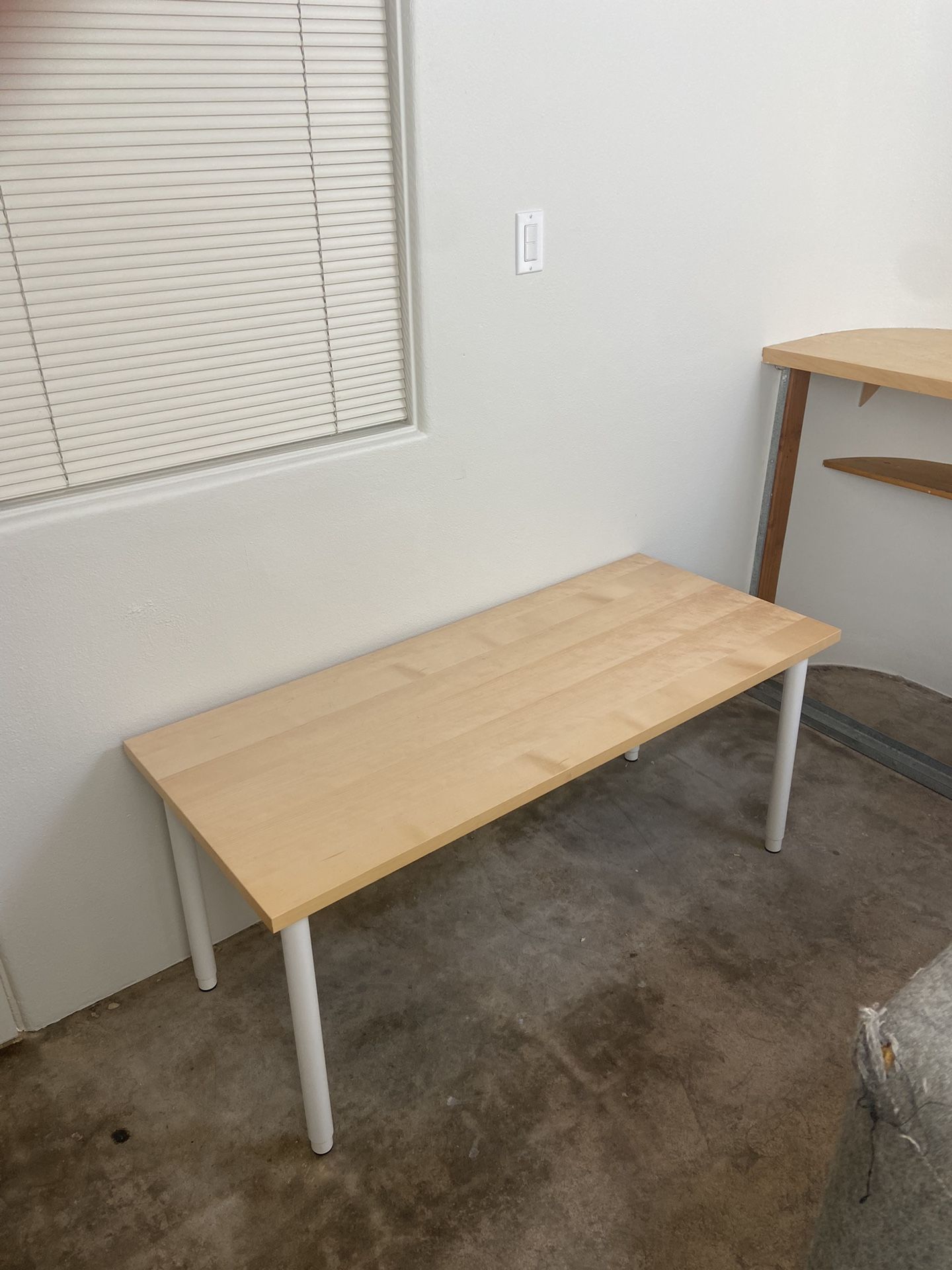 Desk Table Ikea – Raises And Lowers