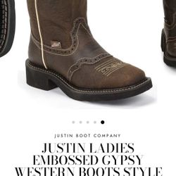 New Justin ladies Embossed Gypsy Western Boot Style