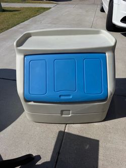 Toy box