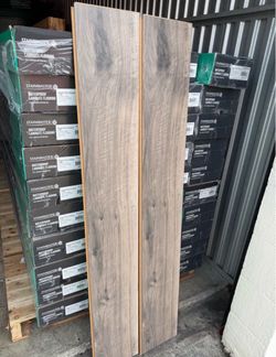 Stainmaster Nayatt Point Hickory Waterproof Laminate Wood Flooring 23.69-sqft