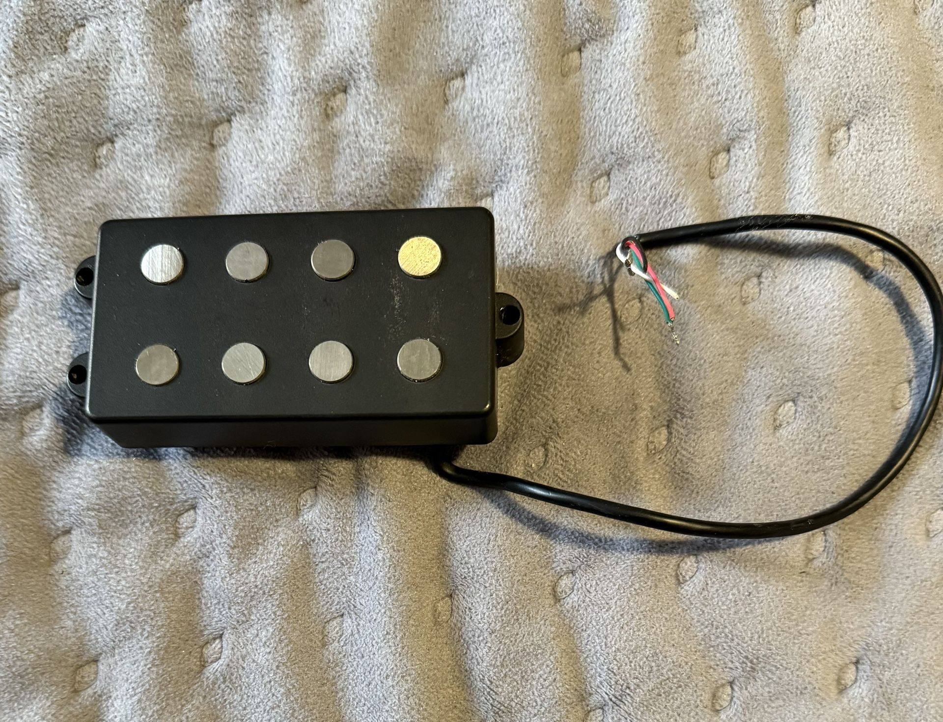 MUSIC MAN BASS STYLE CERAMIC MAGNET PICKUP