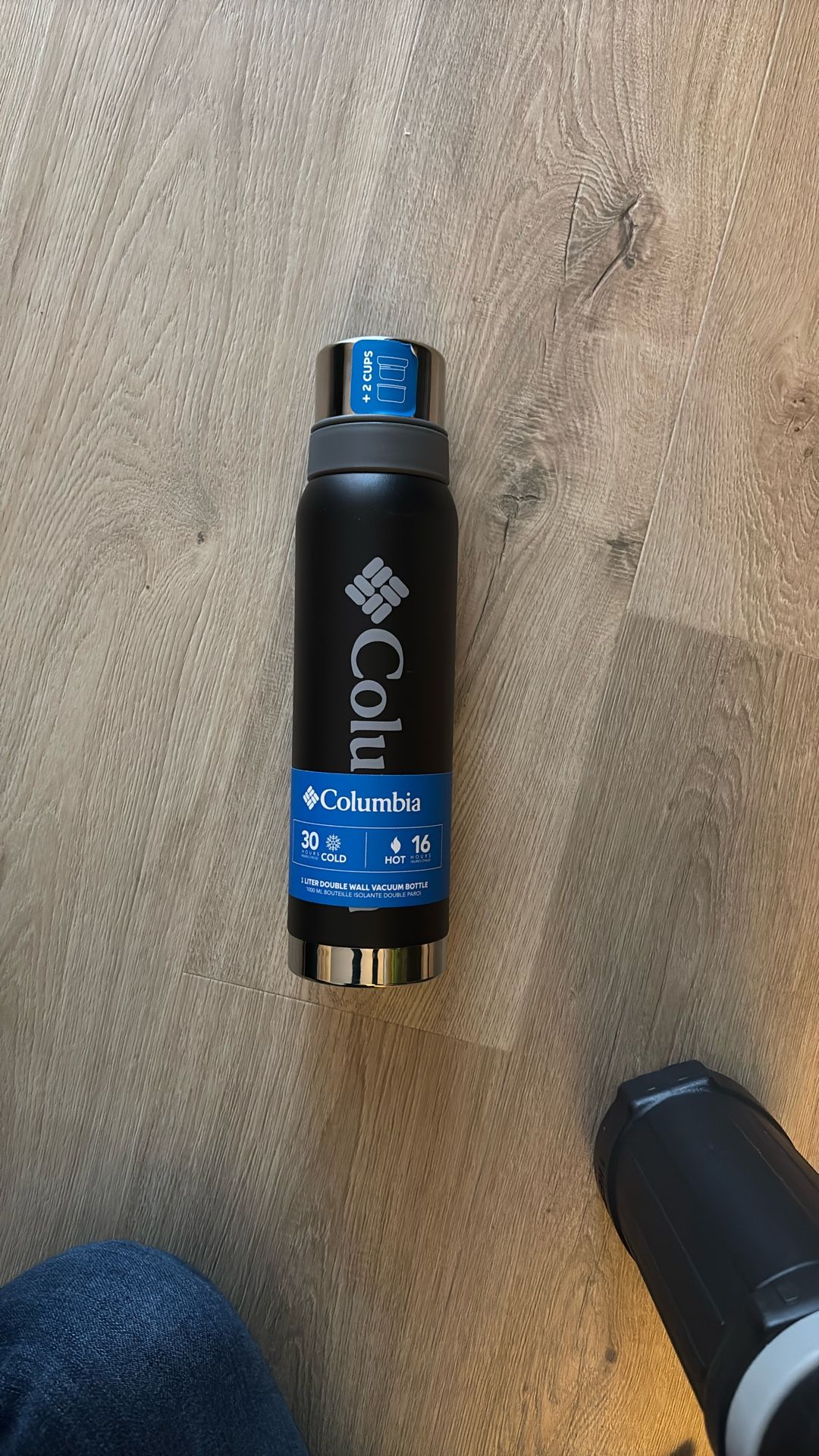 Columbia Stainless Steel Vacuum Bottle, 21 oz, New