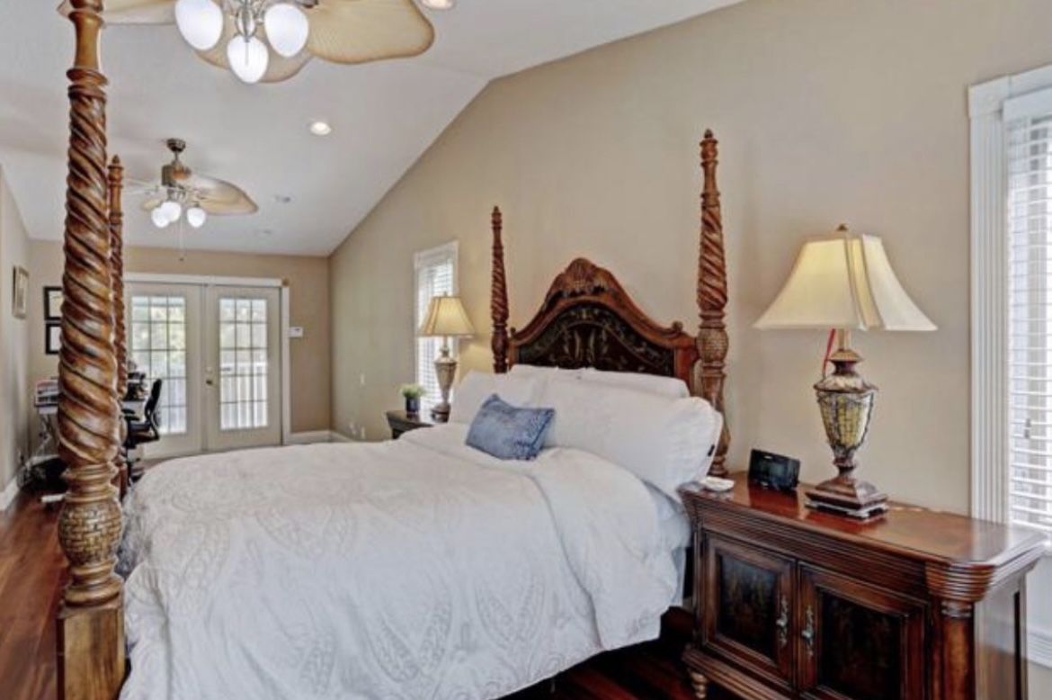 Queen Bedroom Set