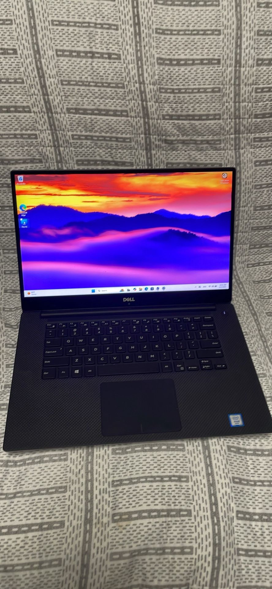 Dell Precision 5530 Laptop 15.6 4K Touch Xeon E-2176M, Quadro P2000, 16GB RAM, 1TB SSD Win11