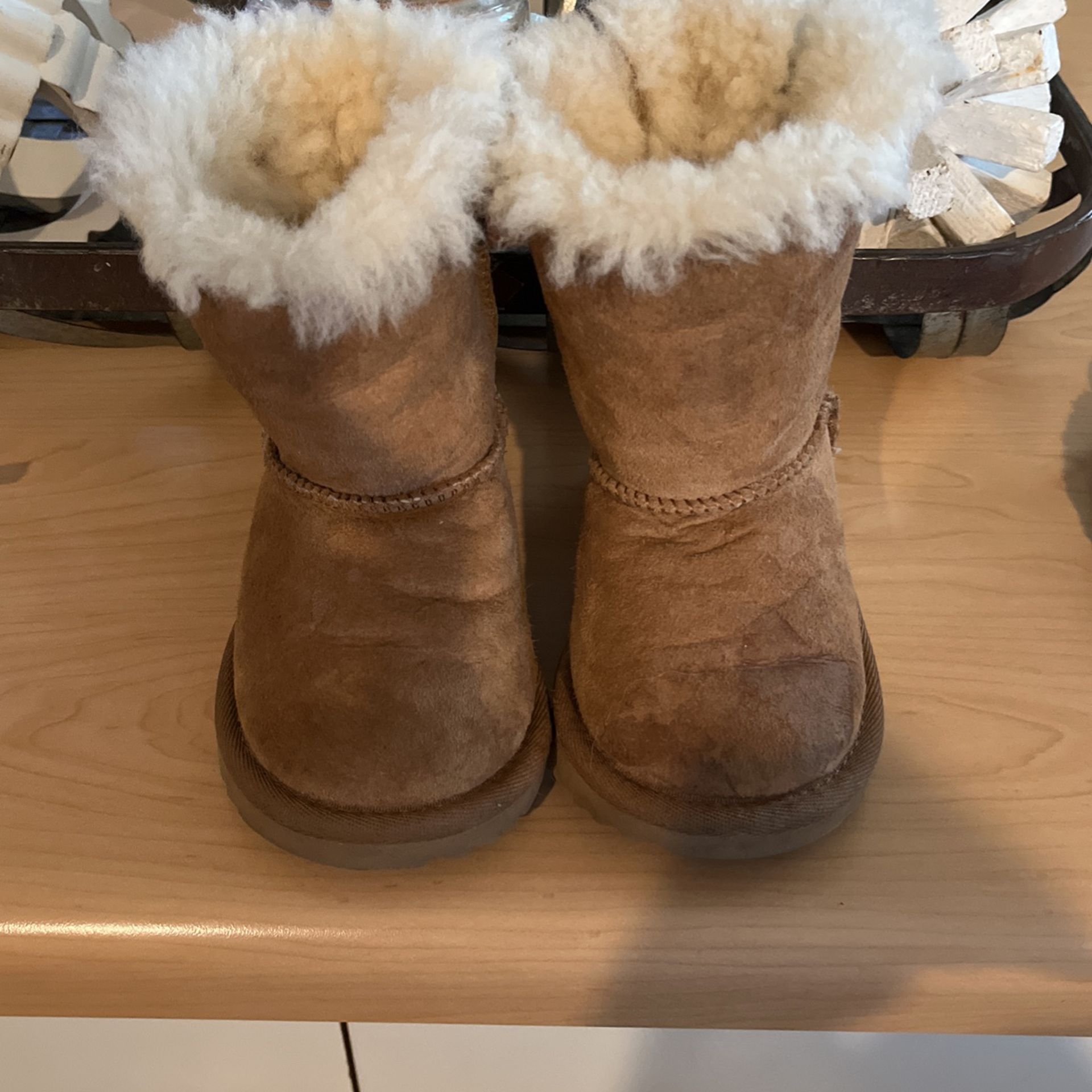 Size 7 Baby Uggs