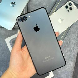 iPhone 7 plus 32GB Unlocked 