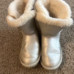 Silver Snow Boots, Size 7-8