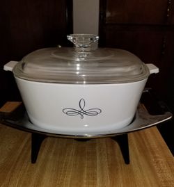 Vintage Corning Ware Casserole Trefoil with Lid & Warming Cradle