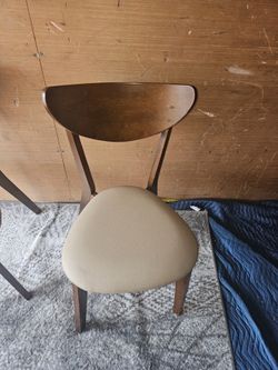 4 new dining/kitchen chairs