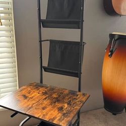 Vinyl Stand