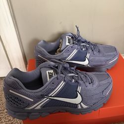 W Nike Zoom Vomero 5