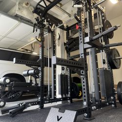 BRAND NEW SQUAT RACK COMMERCIAL GRADE SMITH MACHINE- FREE DELIVERY 