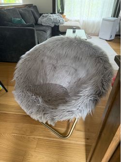 Fluffy chair