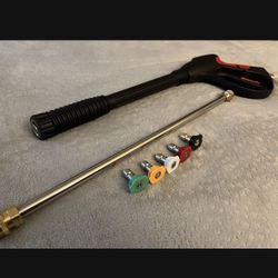 Pressure washer gun and tips