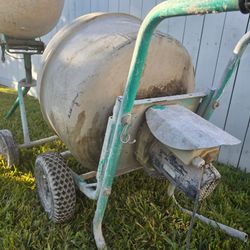 Concrete mixer