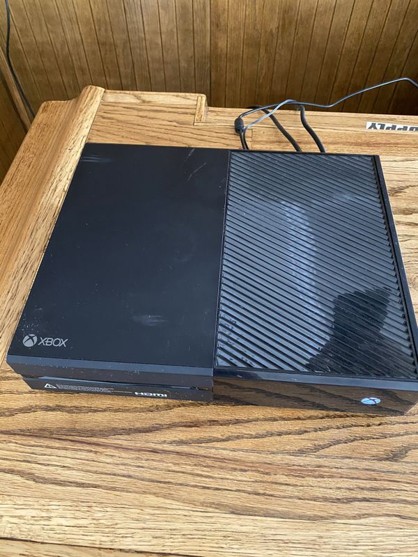 Xbox One console used like new. CONSOLE ONLY. NO REMOTE. for Sale in Lakewood, CA OfferUp