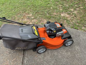 Husqvarna  LC221A / 6,75EXi / 163cc  Self Propelled Lawn Mower