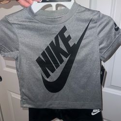 Nike set boys 3T