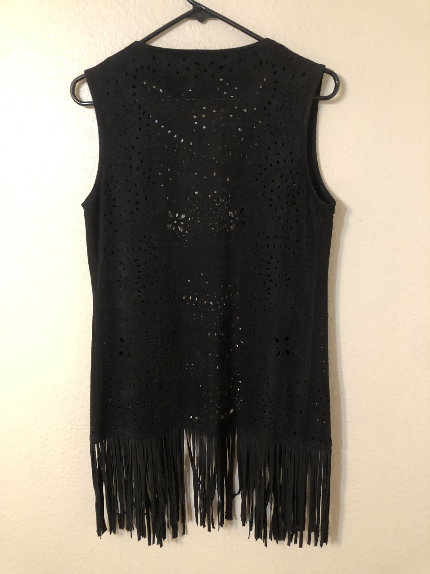 Women’s  Fringed  Vest