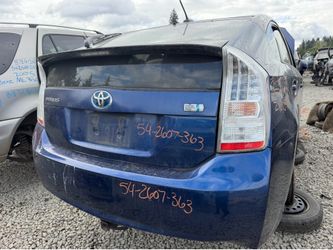 2011 Prius Driver front Door Assembly