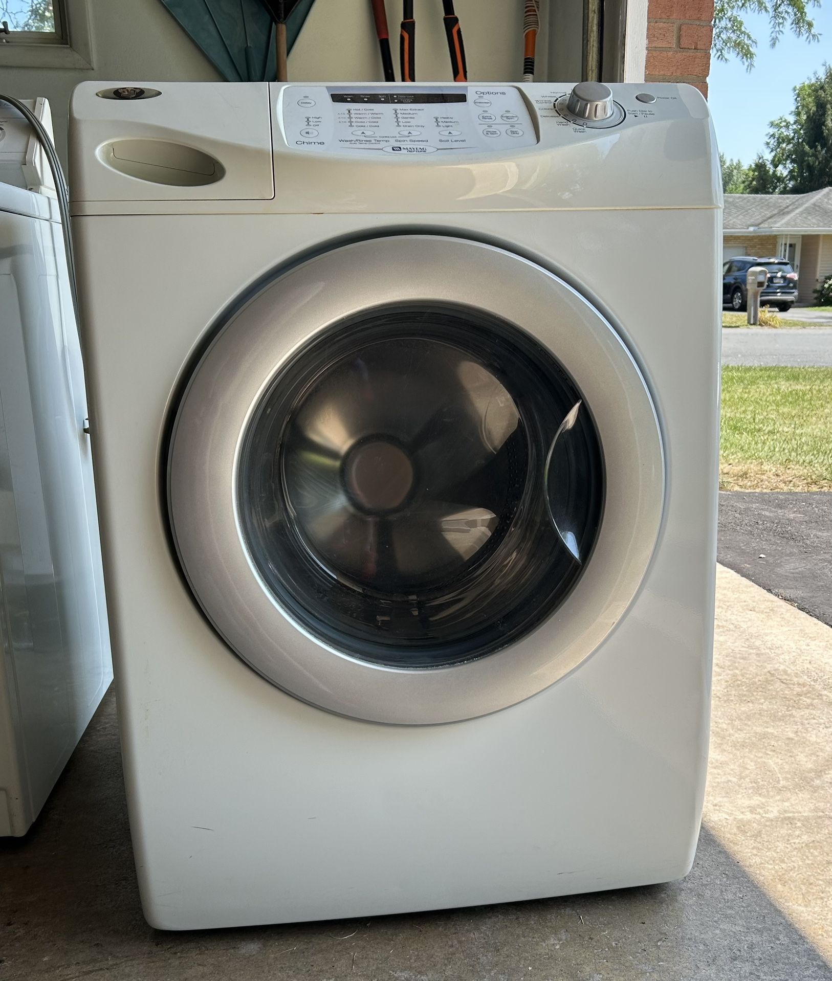 Maytag Neptune Series 27 Inch Front-Load Washer