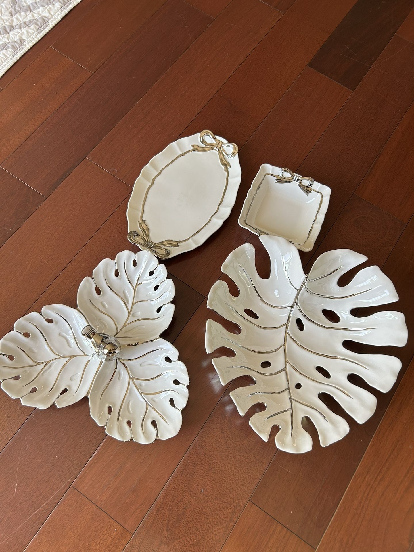 Nice bundle of dessert silverware