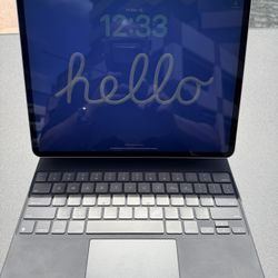 iPad Pro 12.9” 3rd Gen · 1TB · WiFi · Pristine Condition ✨ | Comes with Magic Keyboard | Hablo Español
