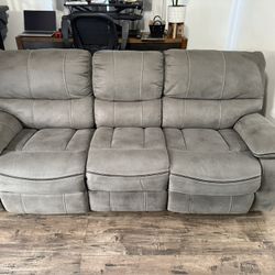 Sofa/Recliner