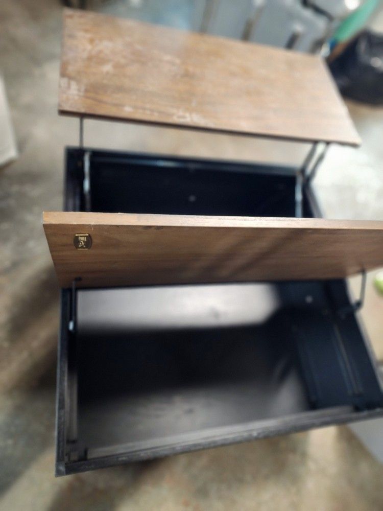 Coffee Table - Broyhill