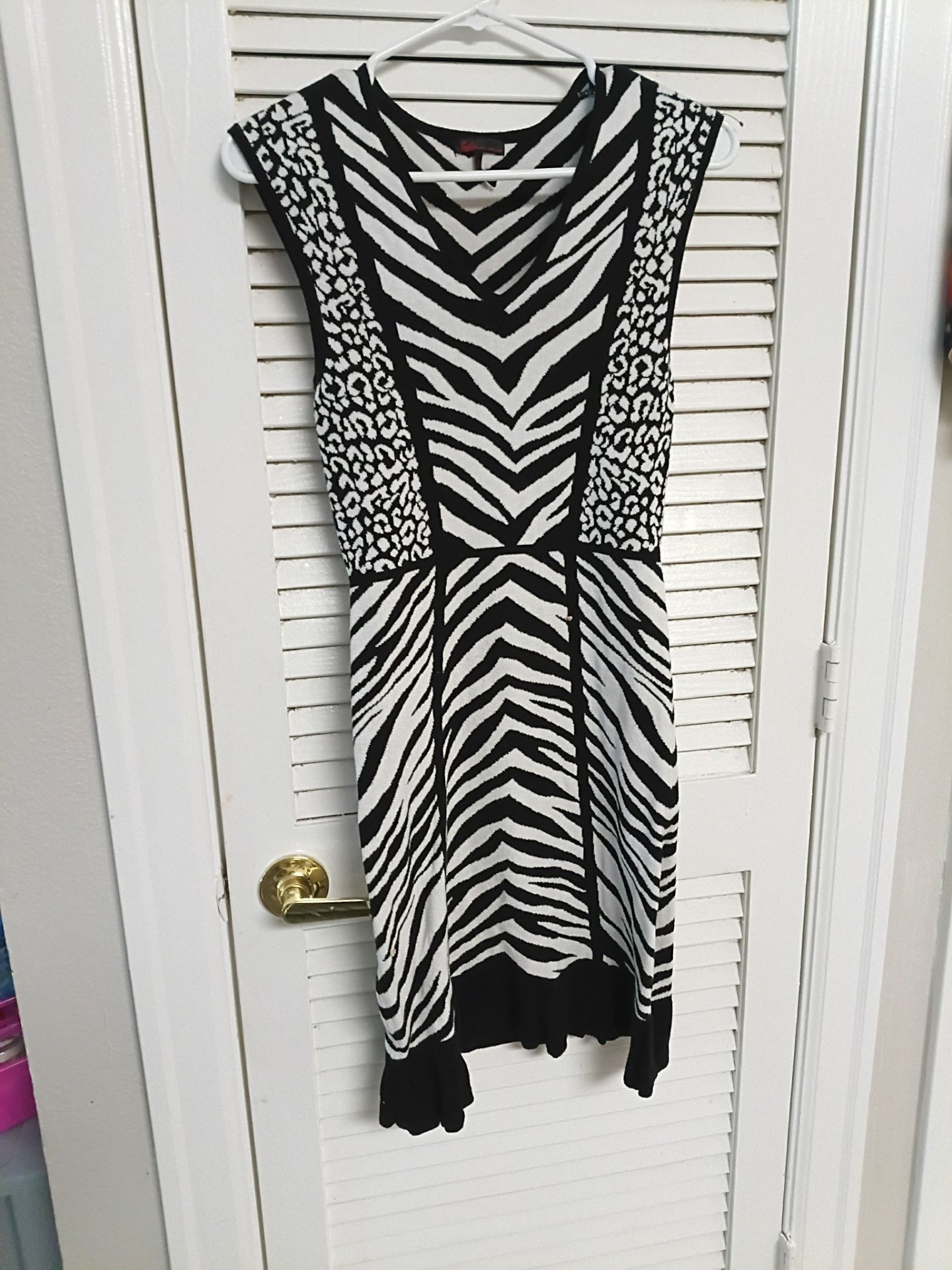 Sweater dress zebra print Medium size 5-7
