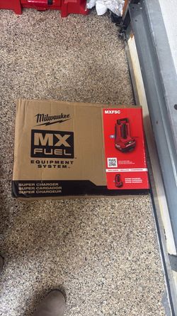 Milwaukee MX Fast Charger