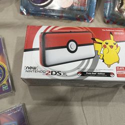 New Nintendo 2DS pokemon Pokeball Edition