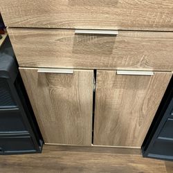 Clothes Cabinet 