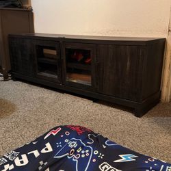 Tv stand For 75” 