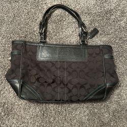 Y2K Black coach bag with blue lining good condition 