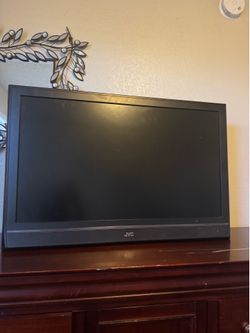 *Moving Sale* Tv