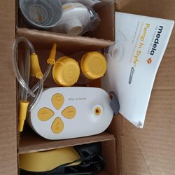 Pump In Style "Medela" Double Electric Brest Pump.
