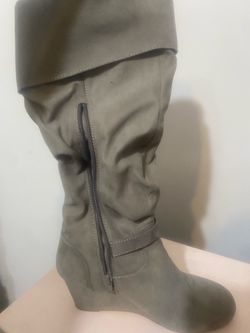 JustFab Grey Slouchy Wedge Knee-High Boots – Size 8 – Knitted Cuff Detail