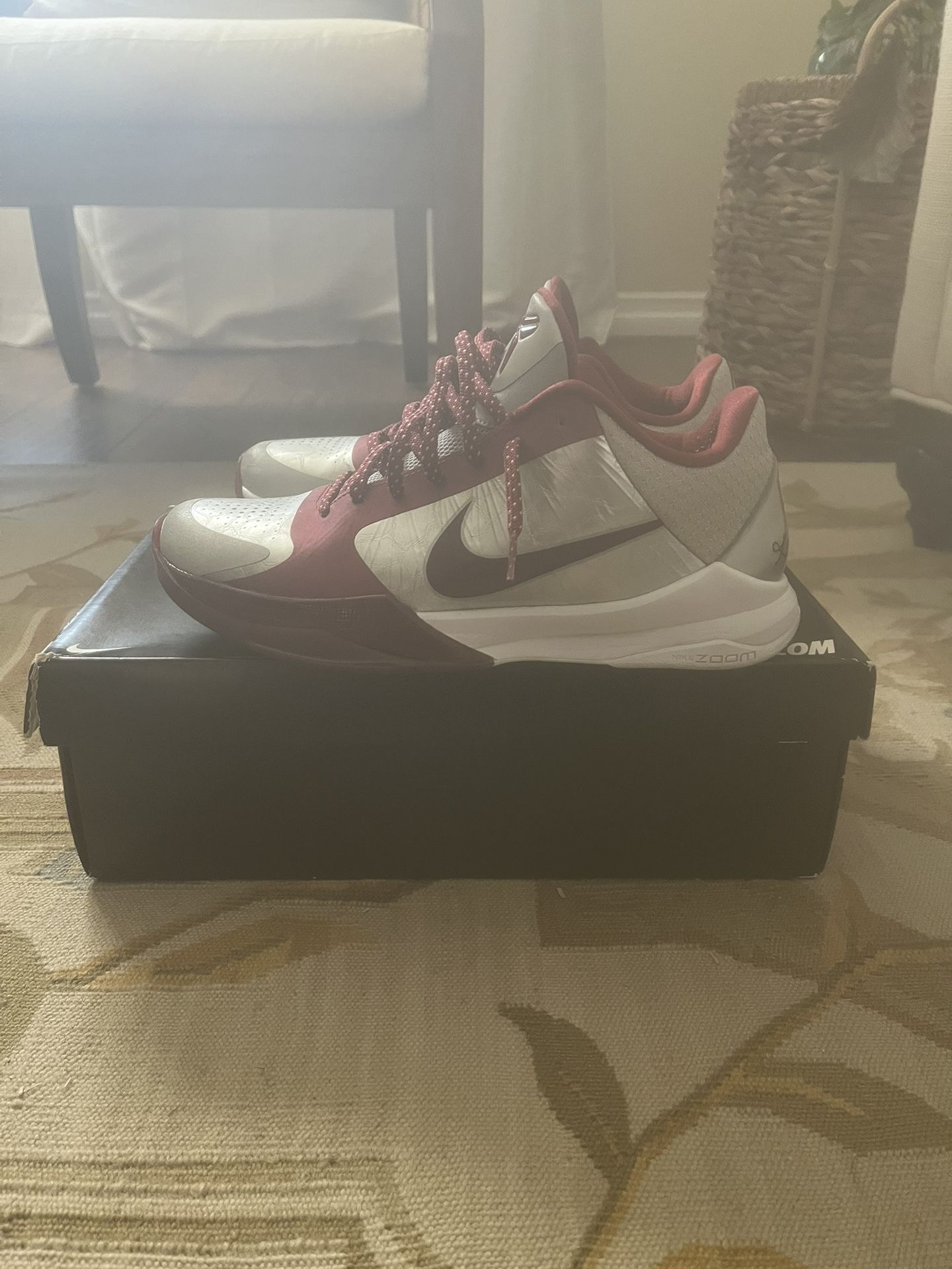 Nike Kobe 5 (Lower Merion Aces Edition) Size 9 Used $115