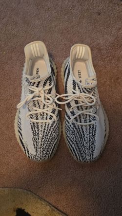 Yeezy Boost 350 v2 Zebra