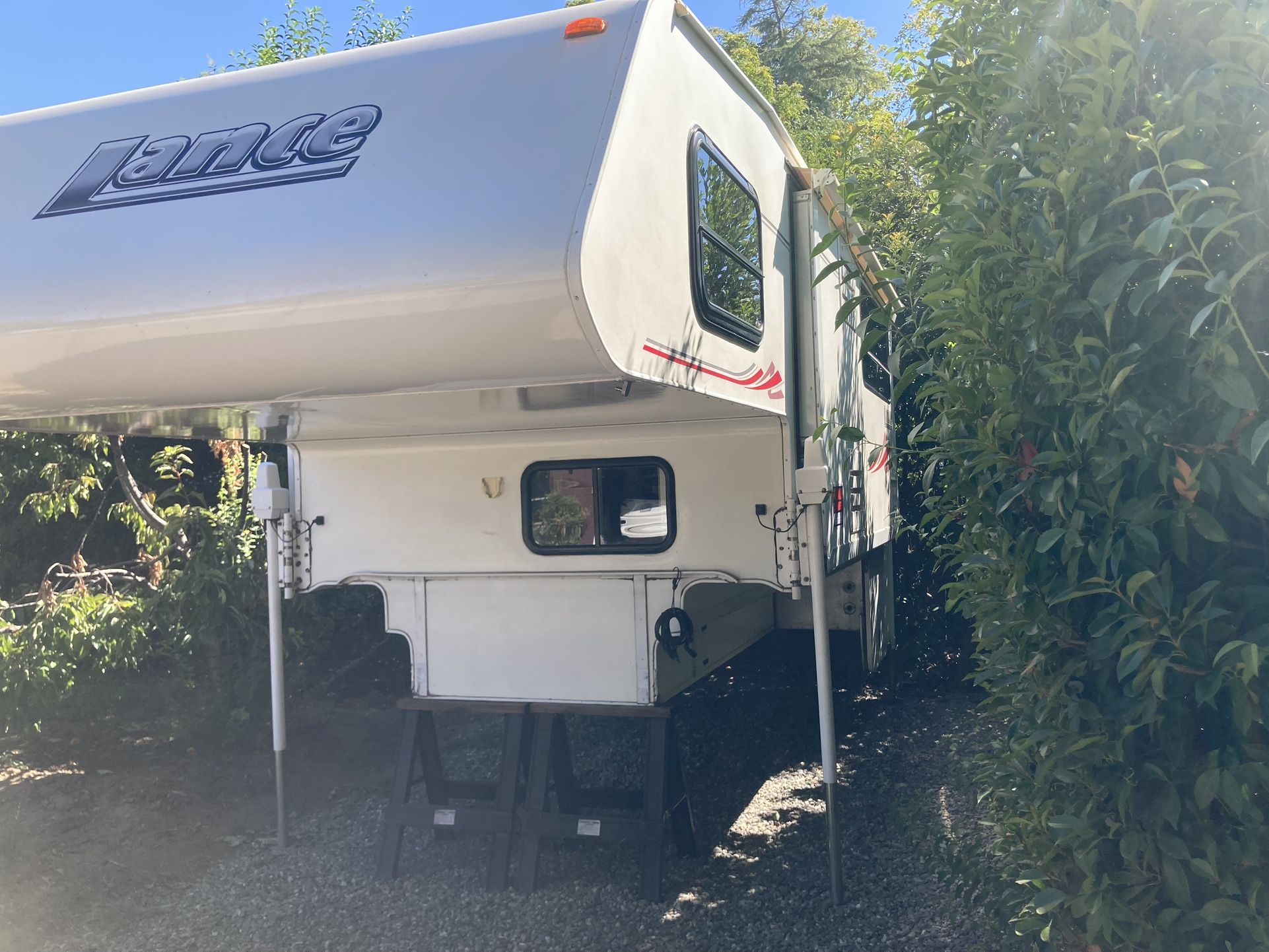 2005 Lance 1181 1181