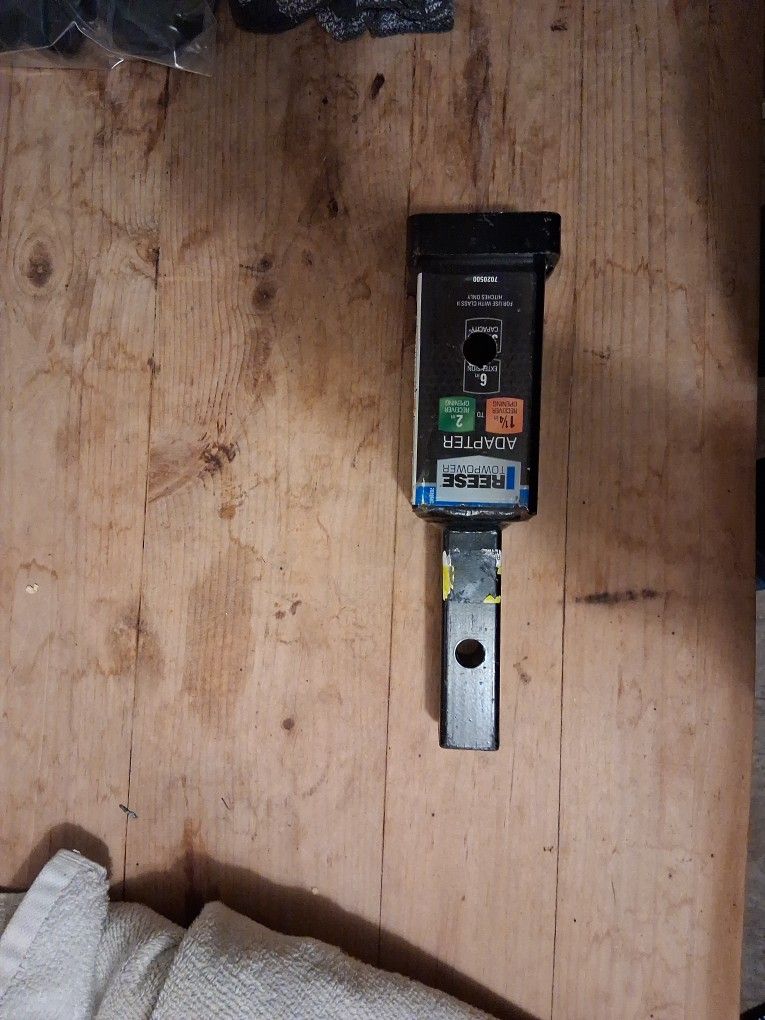REESE TOW ADAPTER 1-1/4 TO 2"