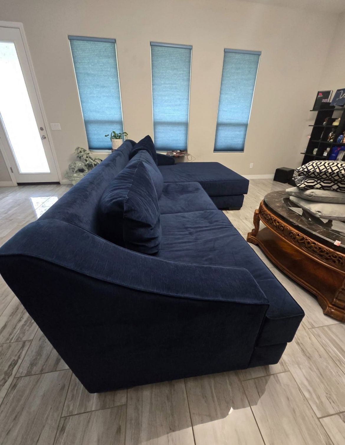 Modern Dark Blue Velvet Sectional Sofa with Chaise
