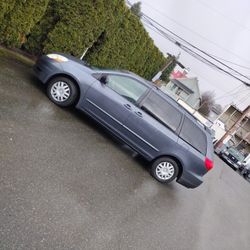 Camera Sienna Le  2010