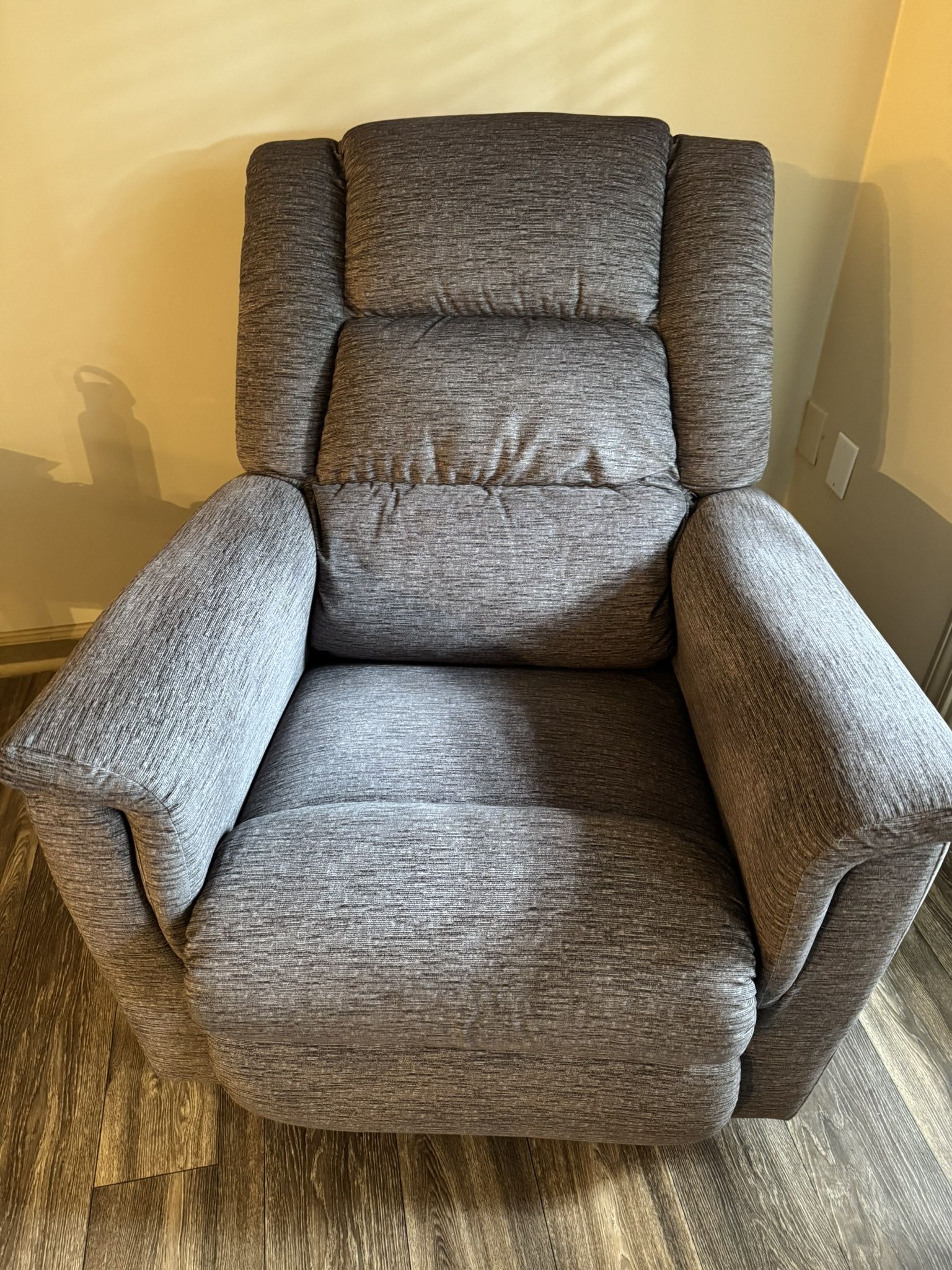 Lazy Boy Power Recliner