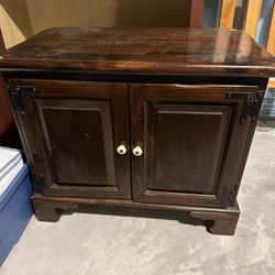 Ethan Allen Small Side Table 