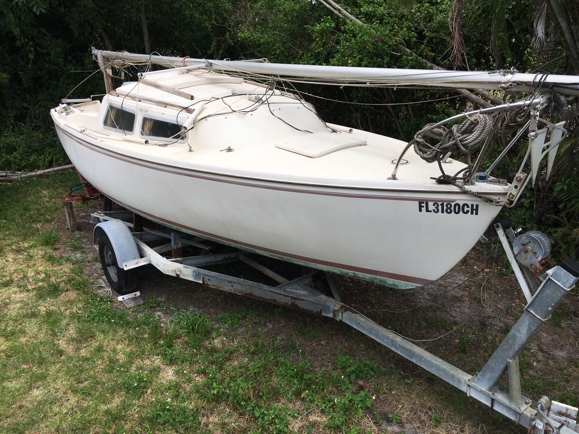 1974 Catalina 22’ Swing Keel With Pop Top