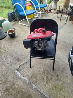 Honda engine. New red and black.gxv 190
