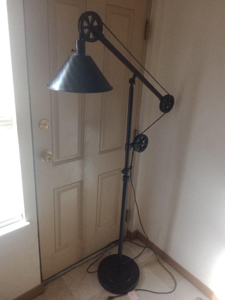 Cool Lamp With Pulleys